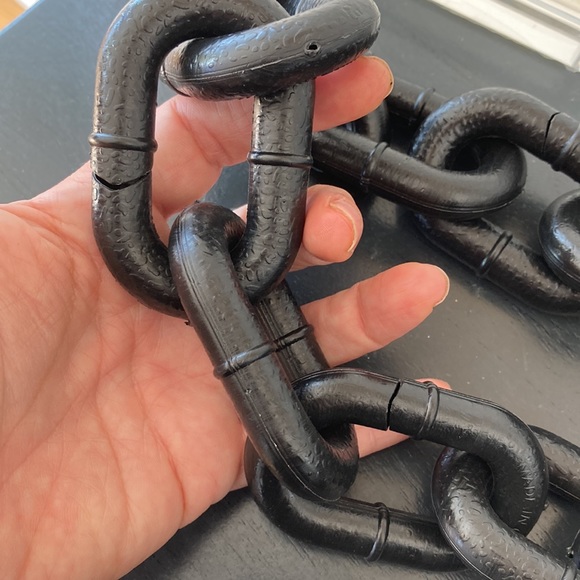 Costume Chain - Picture 5 of 5